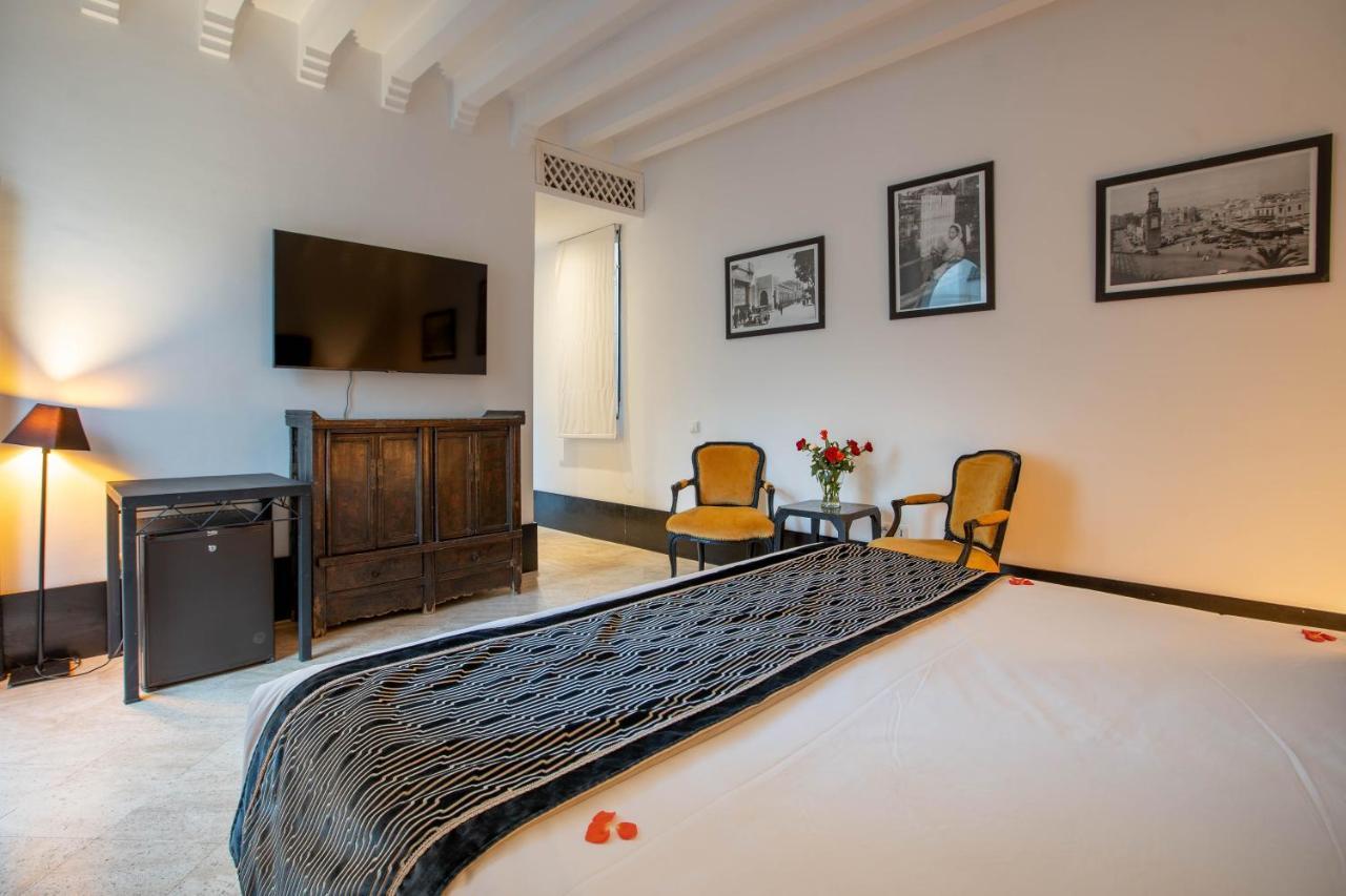 Riad & Spa Azzouz マラケシュ エクステリア 写真
