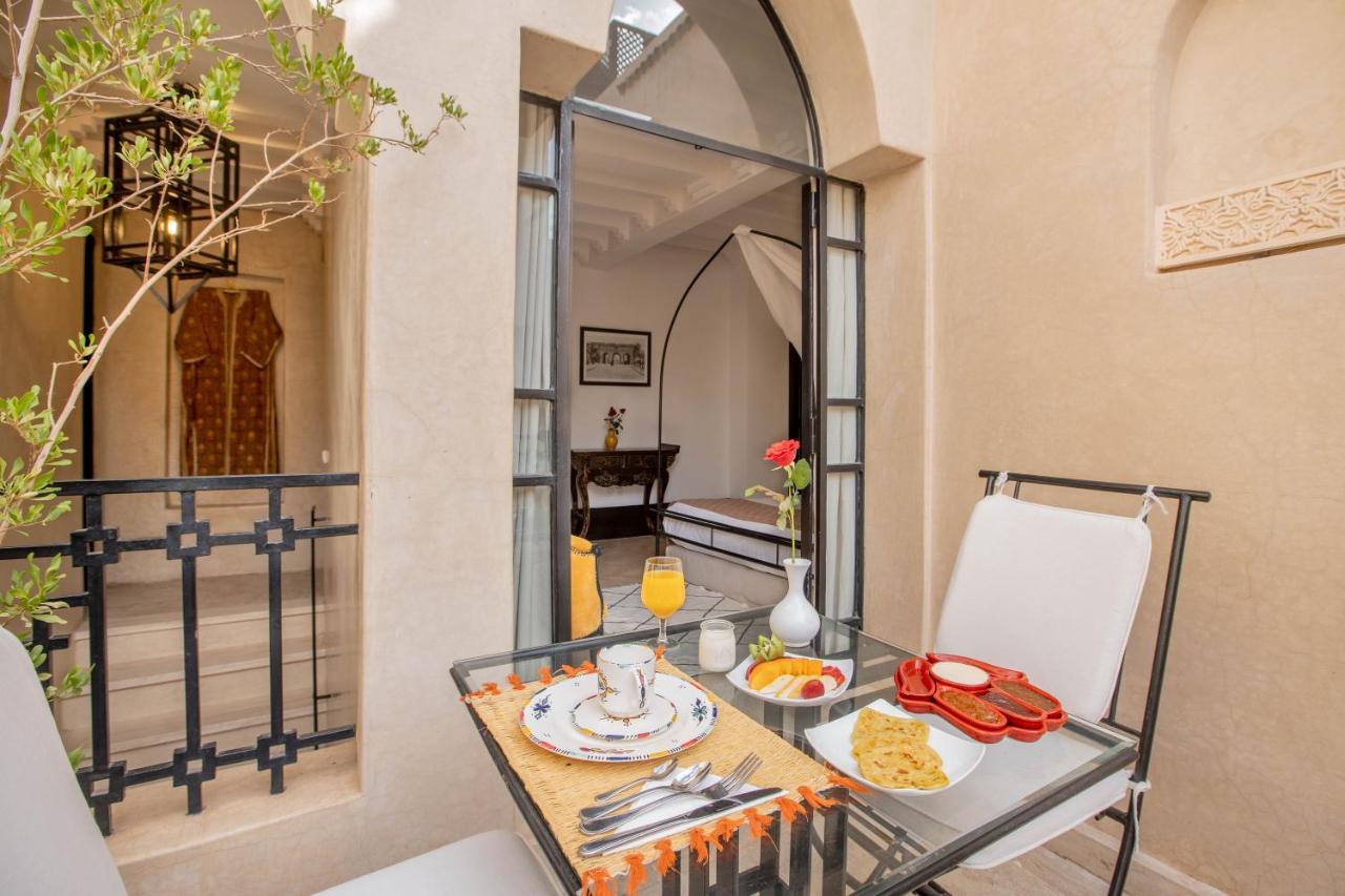 Riad & Spa Azzouz マラケシュ エクステリア 写真